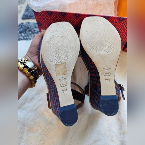 Tory Burch Haven Printed Canvas Platform Sandal - Picture 6 of 7